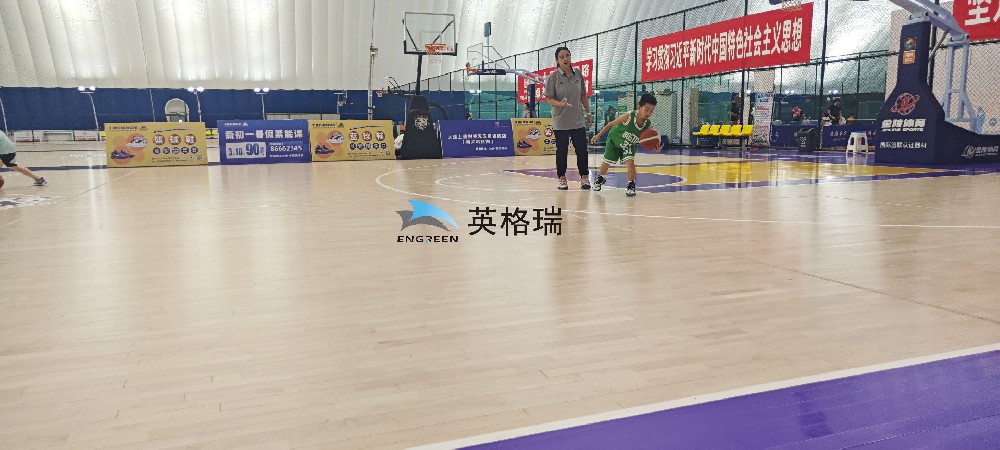 小雪至，快來富二代精产国品籃球館讓這個冬天變得更加溫暖有活力